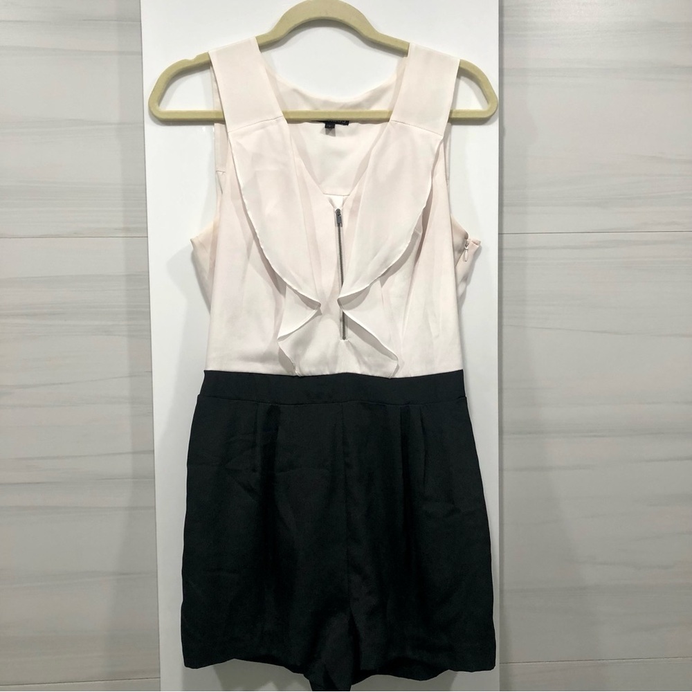 Express Sleeveless Two-Tone Romper with Ruffle V-Neck